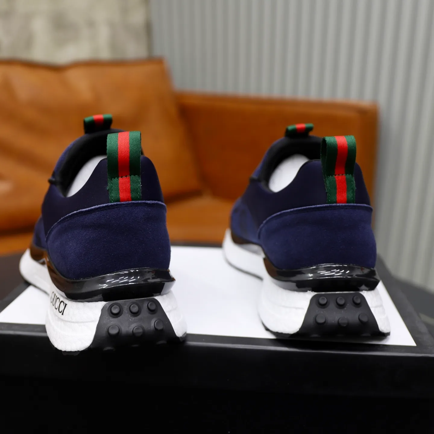 Ex-factory price: 462💰🙅‍♂️🙅‍♂️🙅‍♂️ Brand: Gucci GuCCI Standard code: 38-44 (45 customized) Grade: Same as the official website Material: Original leather stitching brand cloth Comfortable and breathable lining Lightweight and wear-resistant sports outsole Style category: Men's fashionable casual shoes Running sneakers Distinguished luxury brand elements Top luxury Color: actual picture color
